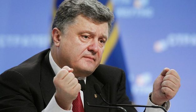 На старте недели: Порошенко «отдает детей» и готов показать нового премьера