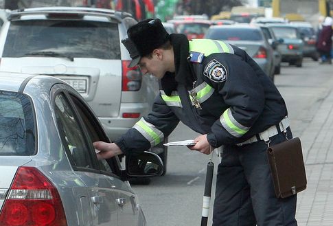 Провокаторы из ДНР подбросили в управление ГАИ Украины деньги