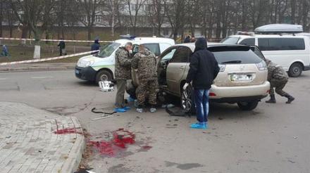 Взрыв "Лексуса" в Киеве может быть связан с борьбой за столичные парковки