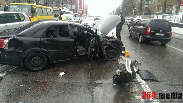 Налоговик-взяточник, попавший в аварию, собирает 3,5 миллиона гривен на залог