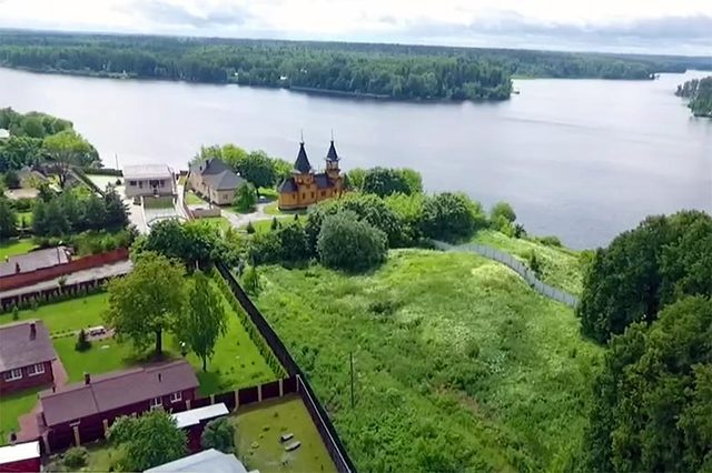 СКР возбудил дело против подмосковного чиновника по факту незаконной застройки в водоохранной зоне у Витенево