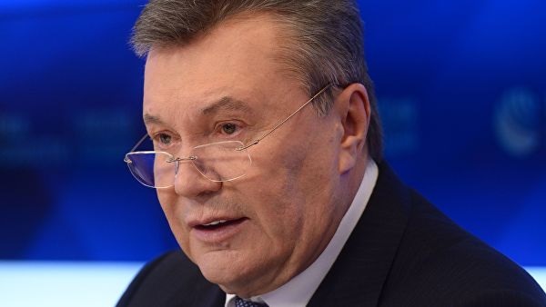 Экс-президент Украины Виктор Янукович передвигается по Москве на машинах с мигалками