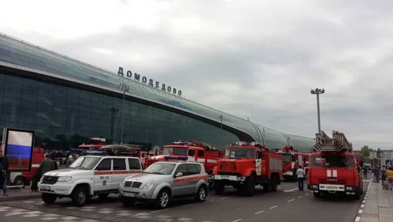 В Домодедово раздался взрыв и начался сильный пожар