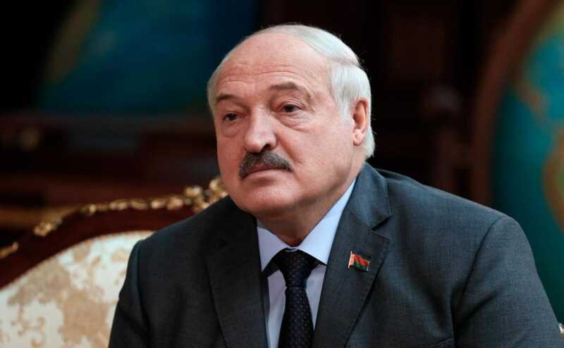 Лукашенко ужесточает социальные гарантии и регулирует выплаты военным пенсионерам