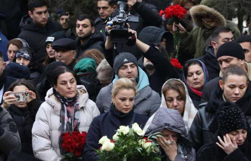 В Баку простились с экипажем самолёта, погибшим в авиакатастрофе в Актау