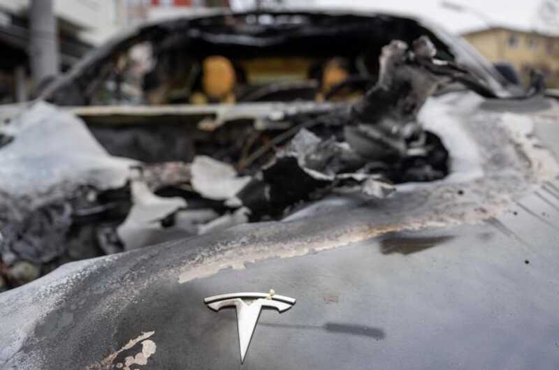 Автомобили Tesla горят в Лас-Вегасе: Илон Маск прокомментировал нападения