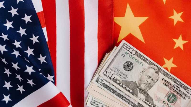 США отменили правило, которое позволяло ввозить китайские товары без пошлин