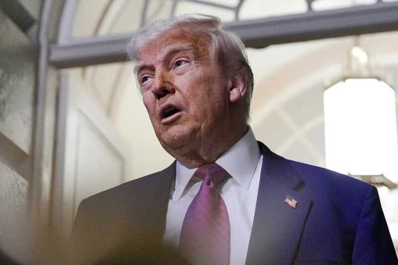 Трамп сделал комплименты своей политической привычкой