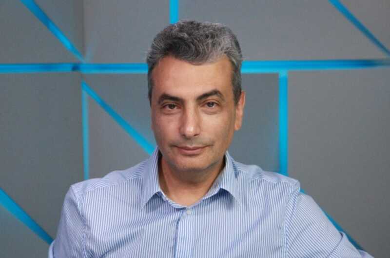 К заместителю председателя партии «Яблоко» Льву Шлосбергу нагрянули с обыском в связи с делом о «дискредитации армии»