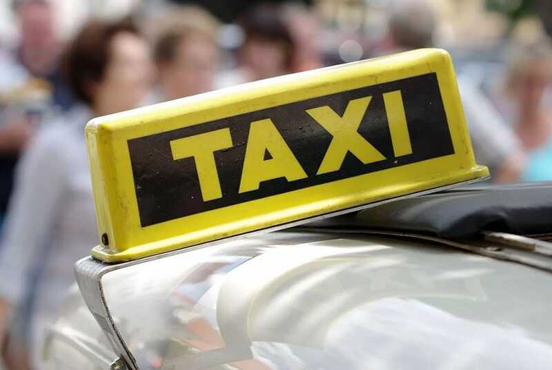 В Варшаве таксист преследовал девушку, отказавшуюся поехать с ним