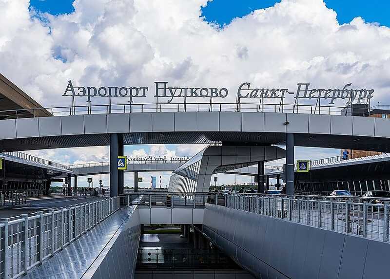 Пилоты массово жалуются на сбои системы предупреждения столкновений в аэропорту Пулково