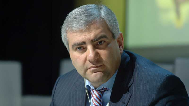 Российского миллиардера Карапетяна заключили под стражу на два месяца