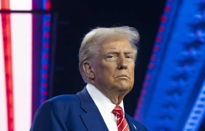 Трамп заявил о стремлении Ирана возобновить переговоры с США