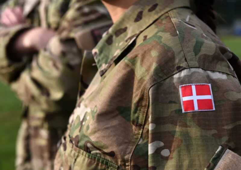Дания вводит обязательную военную службу для женщин