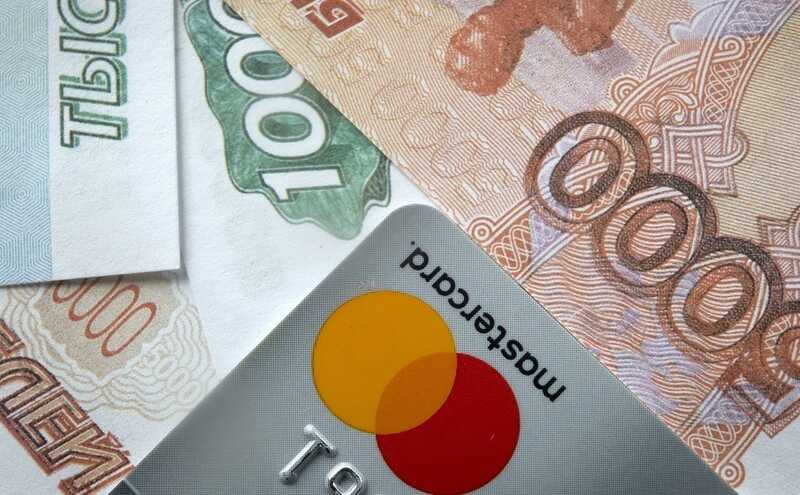 Работодателям в России запретят снижать премии более чем на 20%