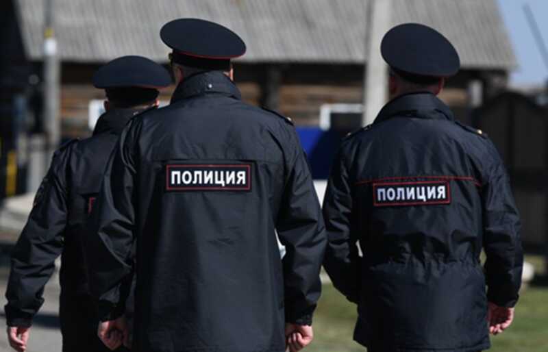 В Екатеринбурге правоохранительные органы прервали выступление певицы «Четверио»