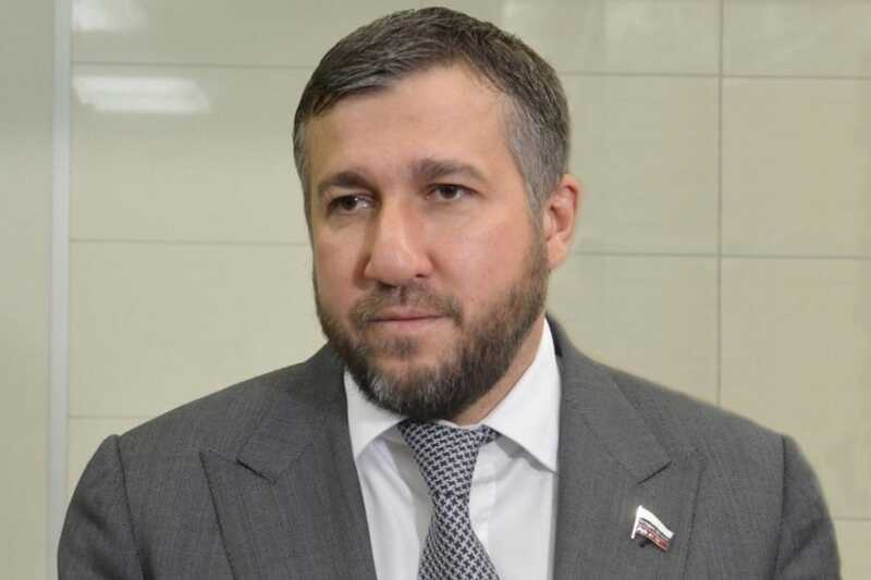 Депутата Григория Аникеева обвинили в сокрытии зарубежных активов и предпринимательской деятельности