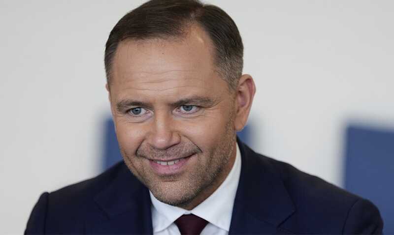 Новый президент Польши Кароль Навроцкий вступил в должность