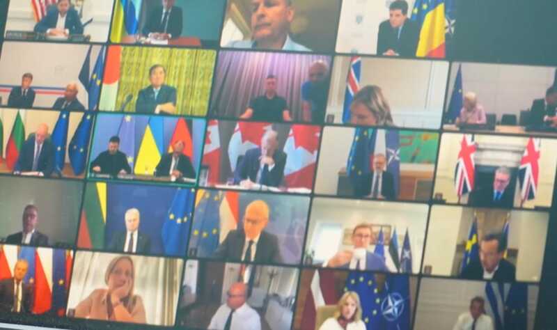 Зеленский показал онлайн-встречу с лидерами Запада перед саммитом Путина и Трампа