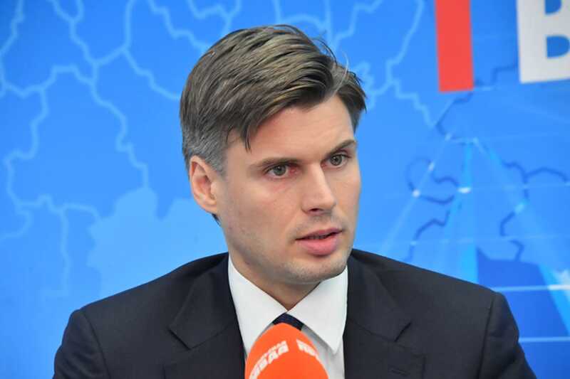 Космический пиар вместо выплат: Баканов оставляет без внимания банкротство компаний и проблемы сотрудников