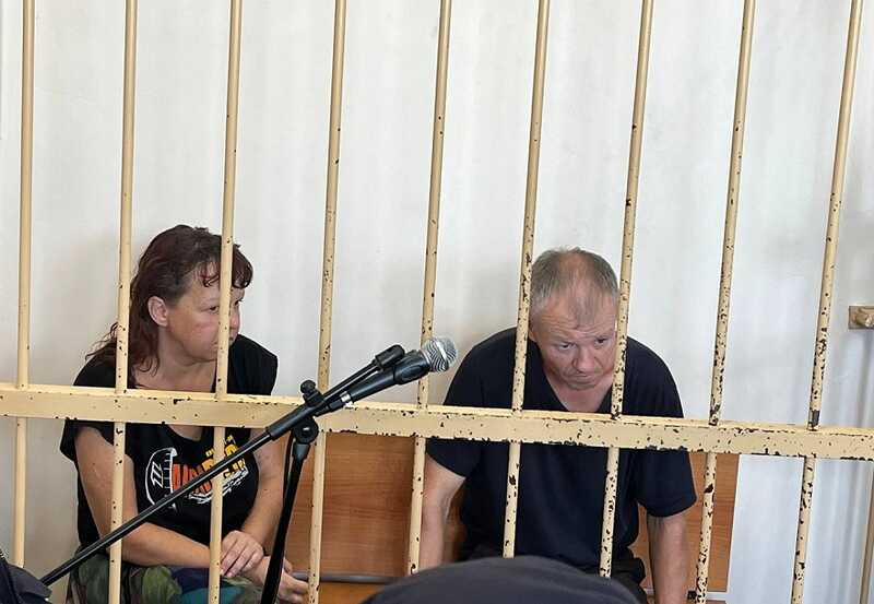 Пару, сжегшую месячного ребенка в бочке в Петербурге, арестовали до 30 сентября