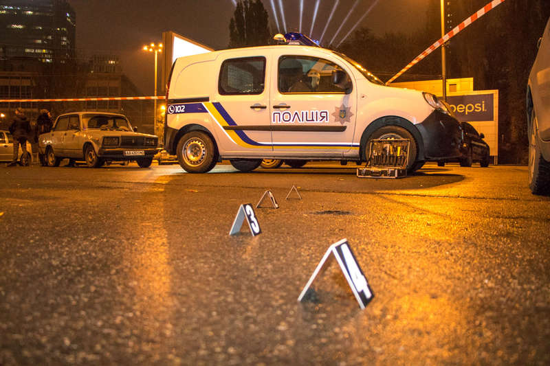 Полиция собирает улики Полиция собирает улики